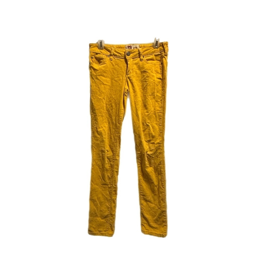 2013 Vintage LEI Ashley Juniors Lowrise Skinny in Vibrant Yellow Cotton